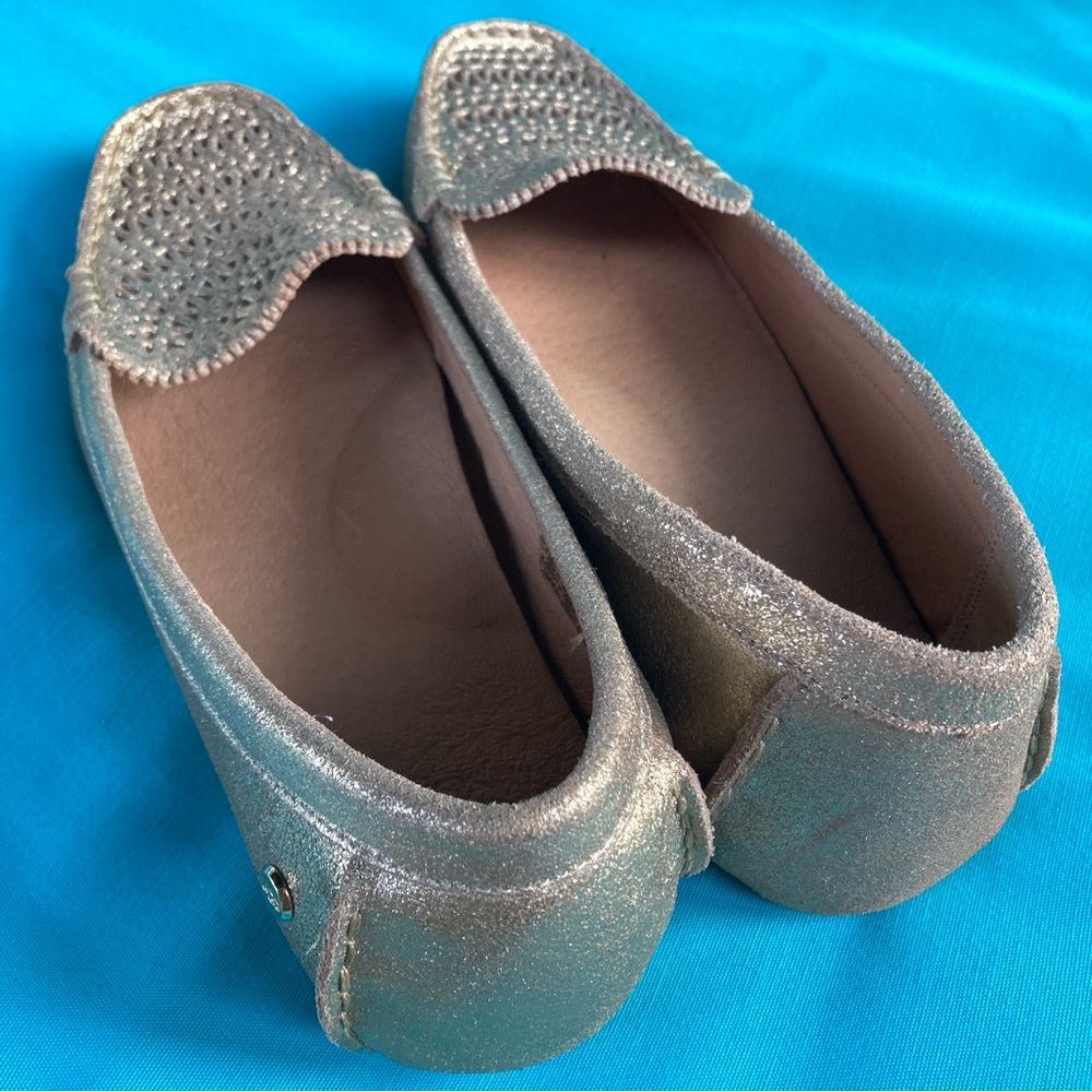 UGG Women's Clair Driver Loafer Metallic Gold Leather Size 7.5 Shoes - Picture 7 of 15